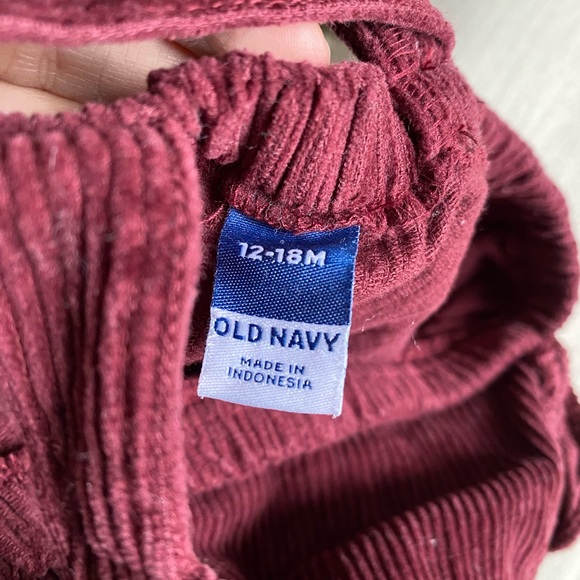 Old Navy Corduroy One-Piece Romper for Baby, size 12-18 months - Picture 3 of 4